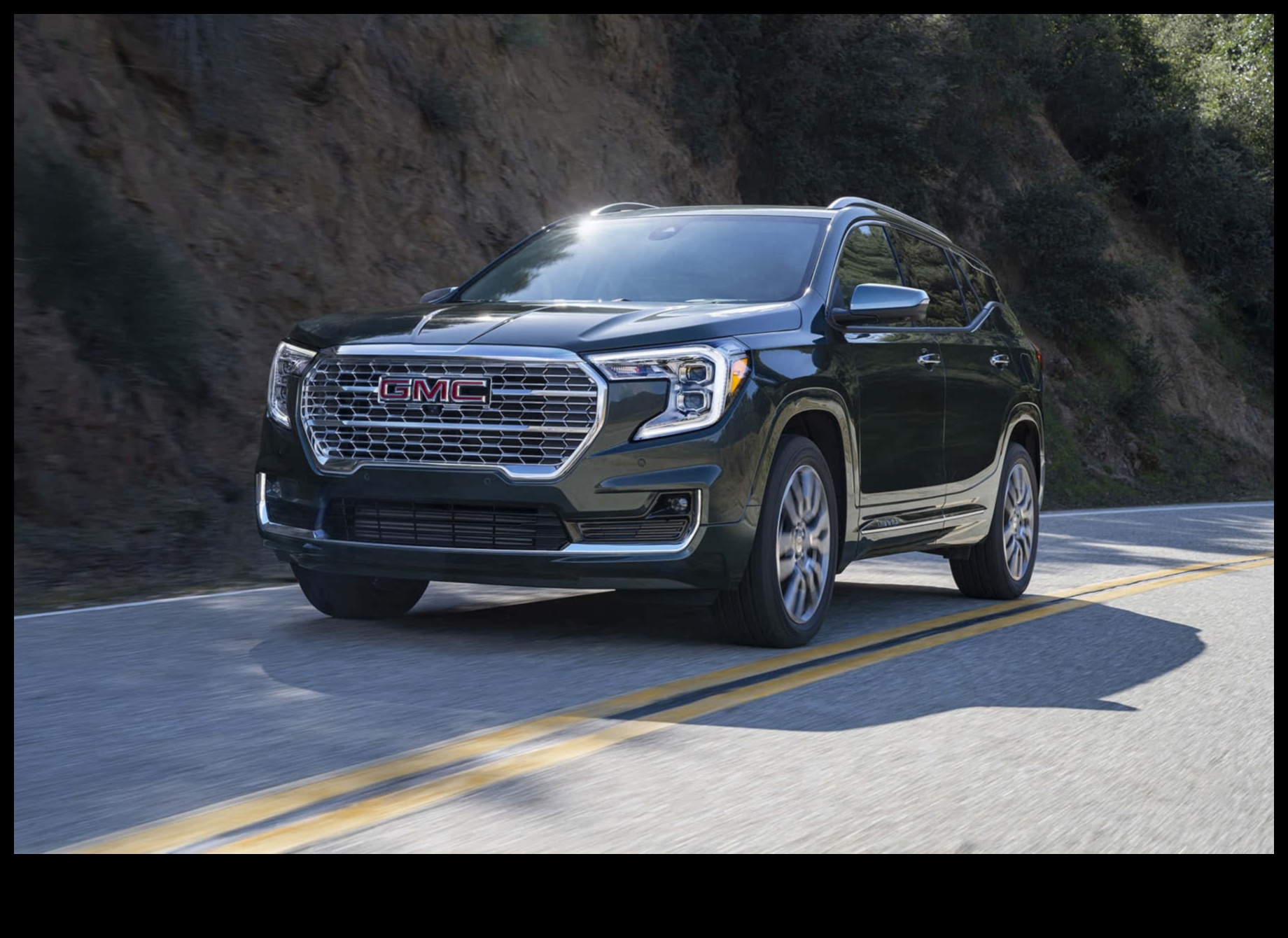Croazieră peisaj urban: navigarea pe terenul urban cu SUV-uri elegante
